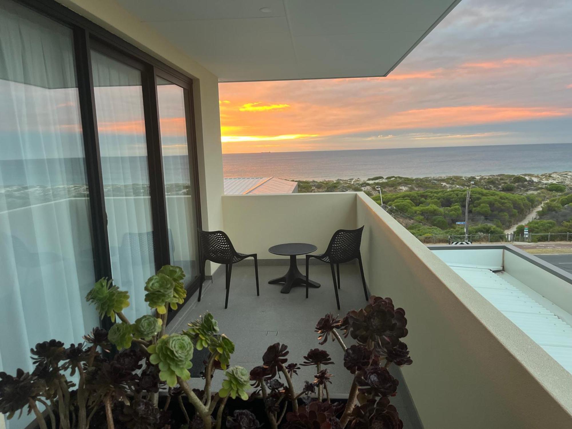 Beach House Perth — Photos 2